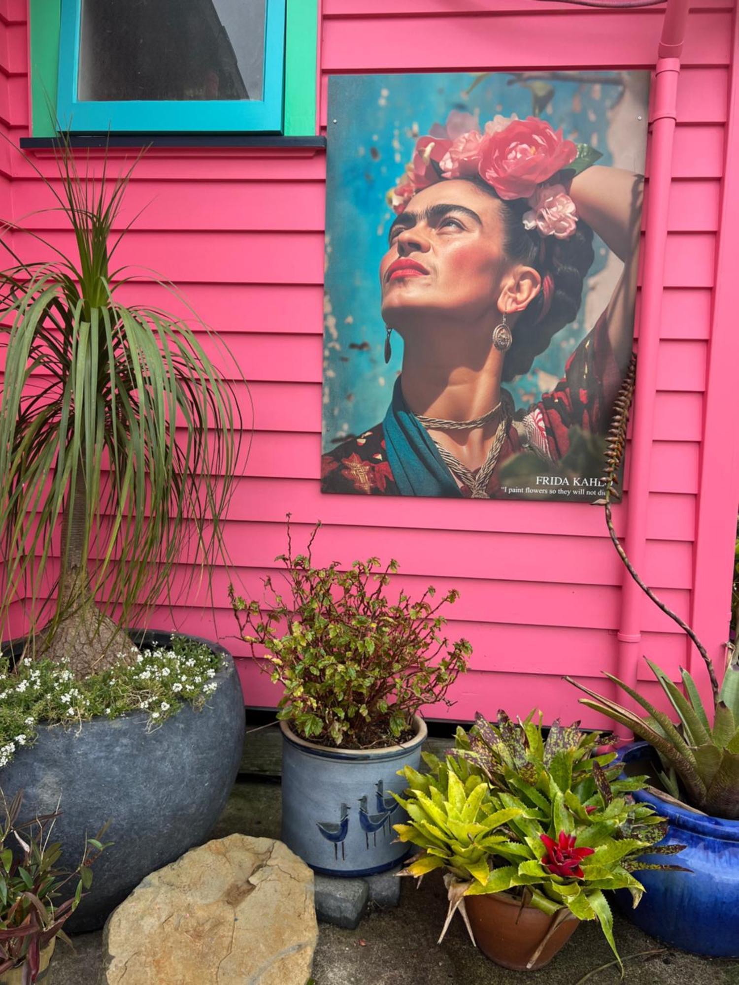 Fridas Accommodation Raglan Exterior photo