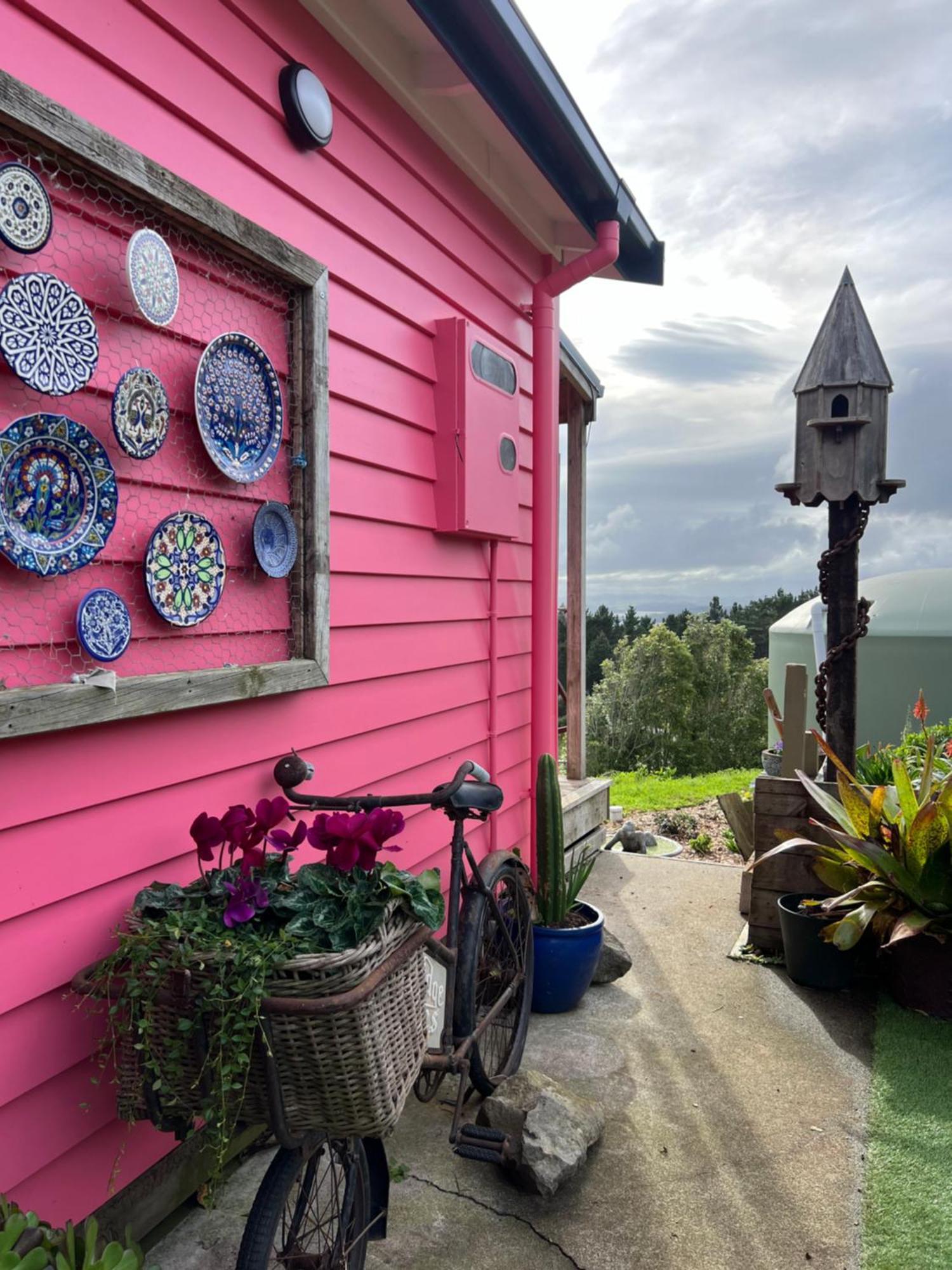 Fridas Accommodation Raglan Exterior photo